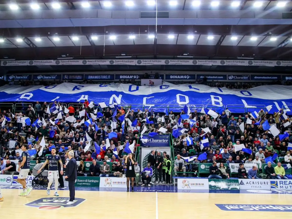 dinamo-sassari-tifosi