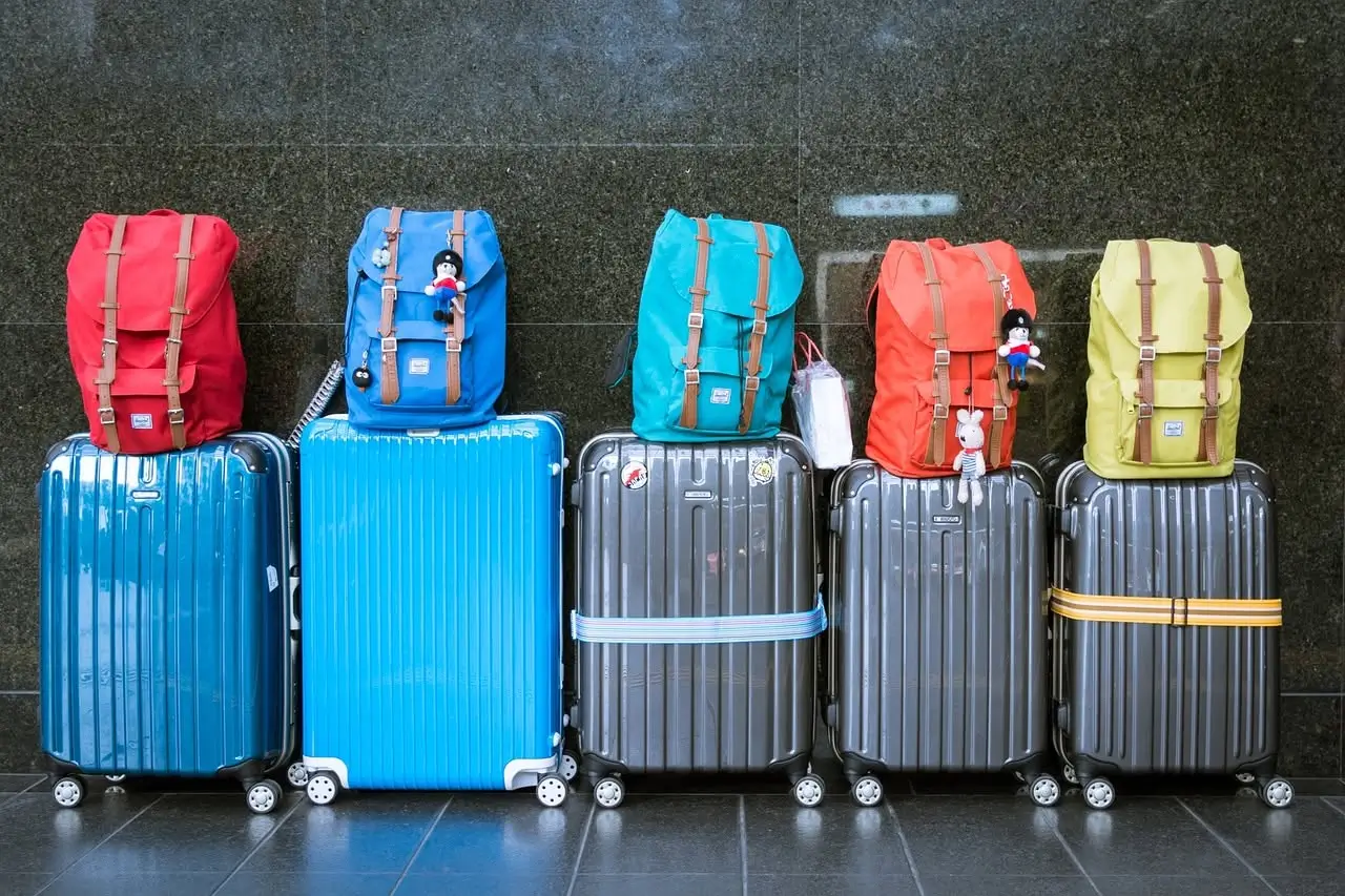 Copertina di Vacanze senza valigie a Sassari: i bagagli si possono spedire direttamente a casa